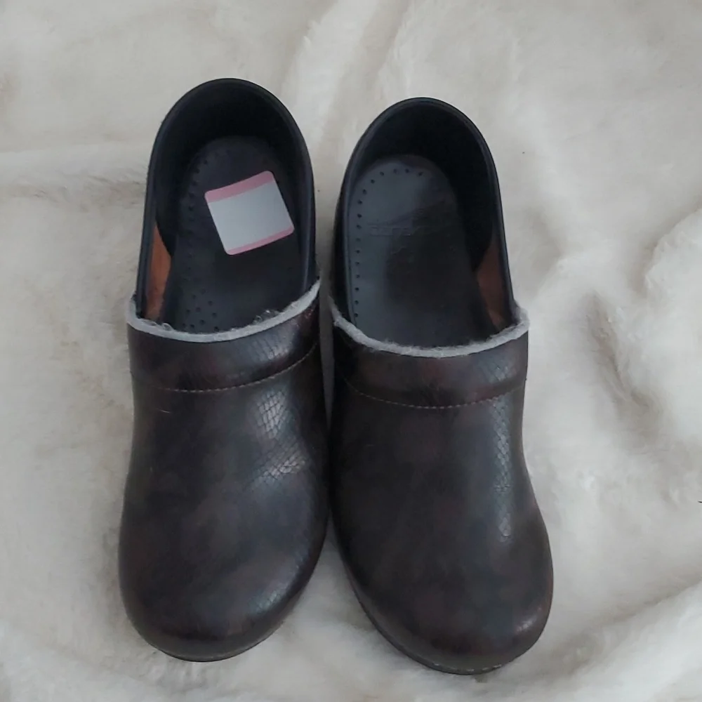 Dansko Python Snakeskin Clogs - Picture 2 of 9